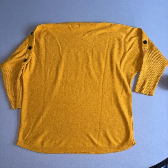 Cable & Gauge Sweater Womens XL Yellow Button Shoulder Knit Top 3/4 Sleeve - Picture 2 of 7